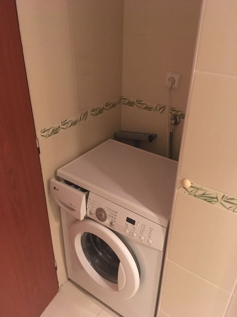 Prenájom bytu 1-izbový 33 m², Pod Lipami, Praha, Praha Prenájom bytu 1-izbový 33 m², Pod Lipami, Praha, Praha