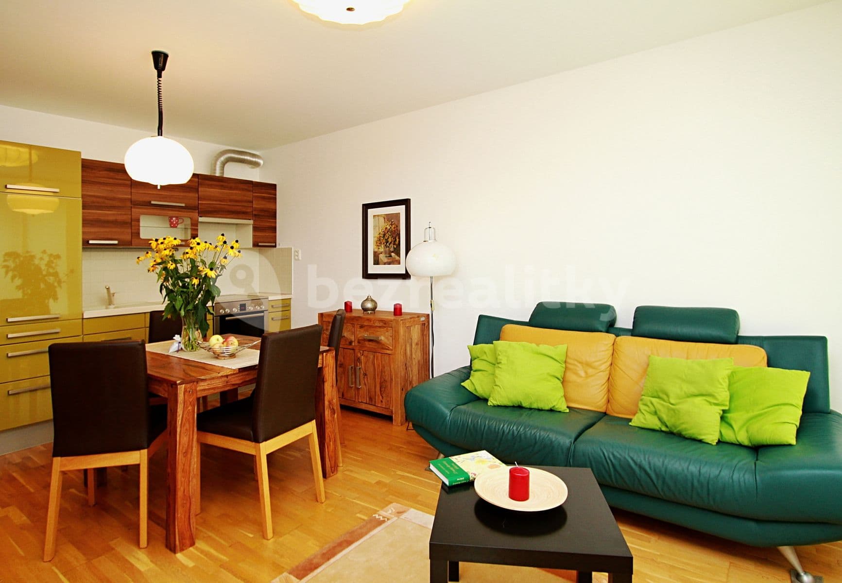 Prenájom bytu 2-izbový 60 m², Drieňová, Ružinov, Bratislavský kraj