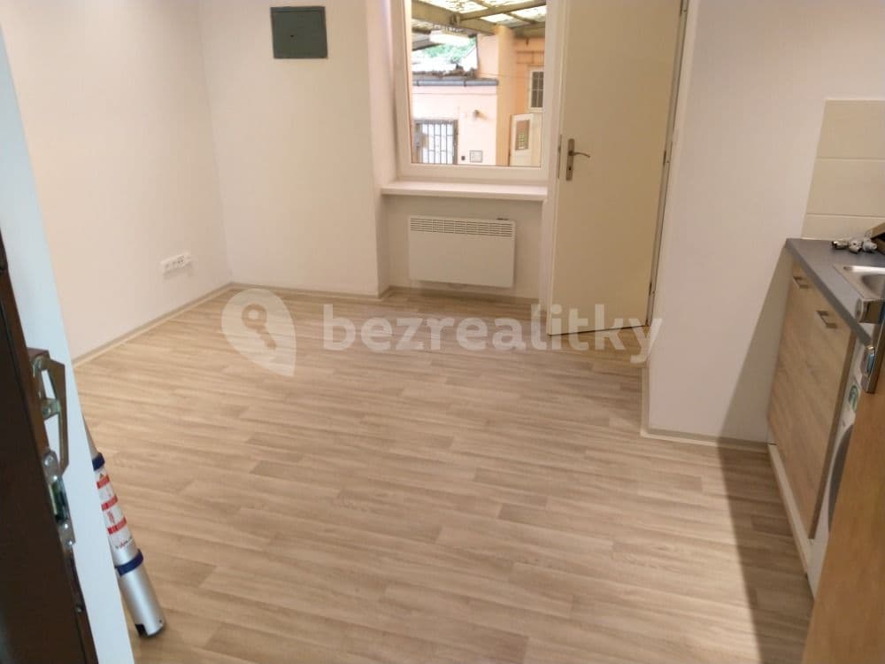 Prenájom bytu Garsoniéra 22 m², Lublaňská, Praha, Praha Prenájom bytu Garsoniéra 22 m², Lublaňská, Praha, Praha