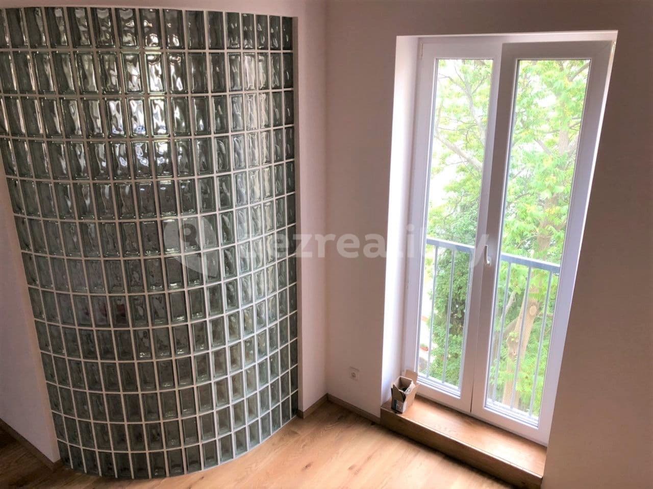 Prenájom bytu Garsoniéra 33 m², Moskevská, Praha, Praha Prenájom bytu Garsoniéra 33 m², Moskevská, Praha, Praha