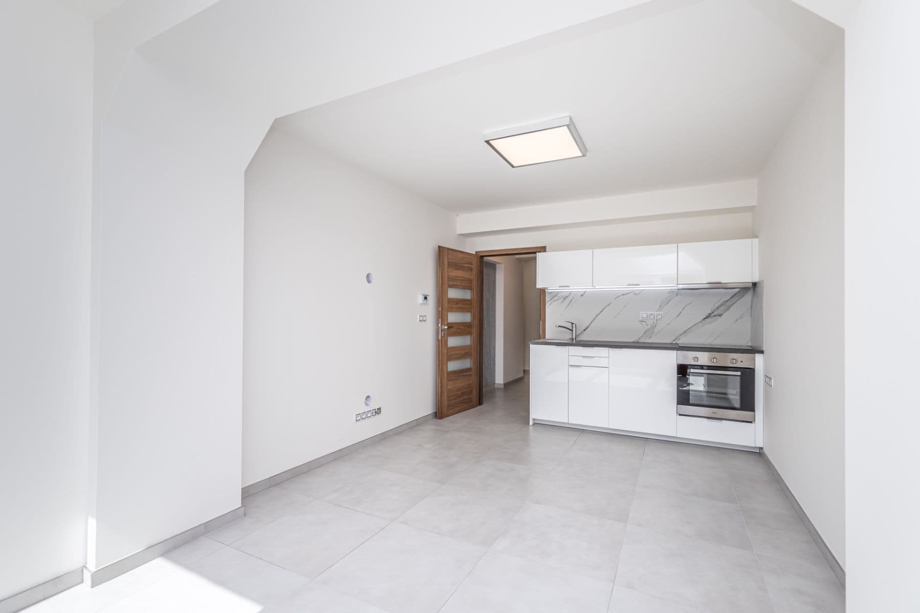 Prenájom bytu 1-izbový 28 m², Na Vysočanských Vinicích, Praha, Praha Prenájom bytu 1-izbový 28 m², Na Vysočanských Vinicích, Praha, Praha
