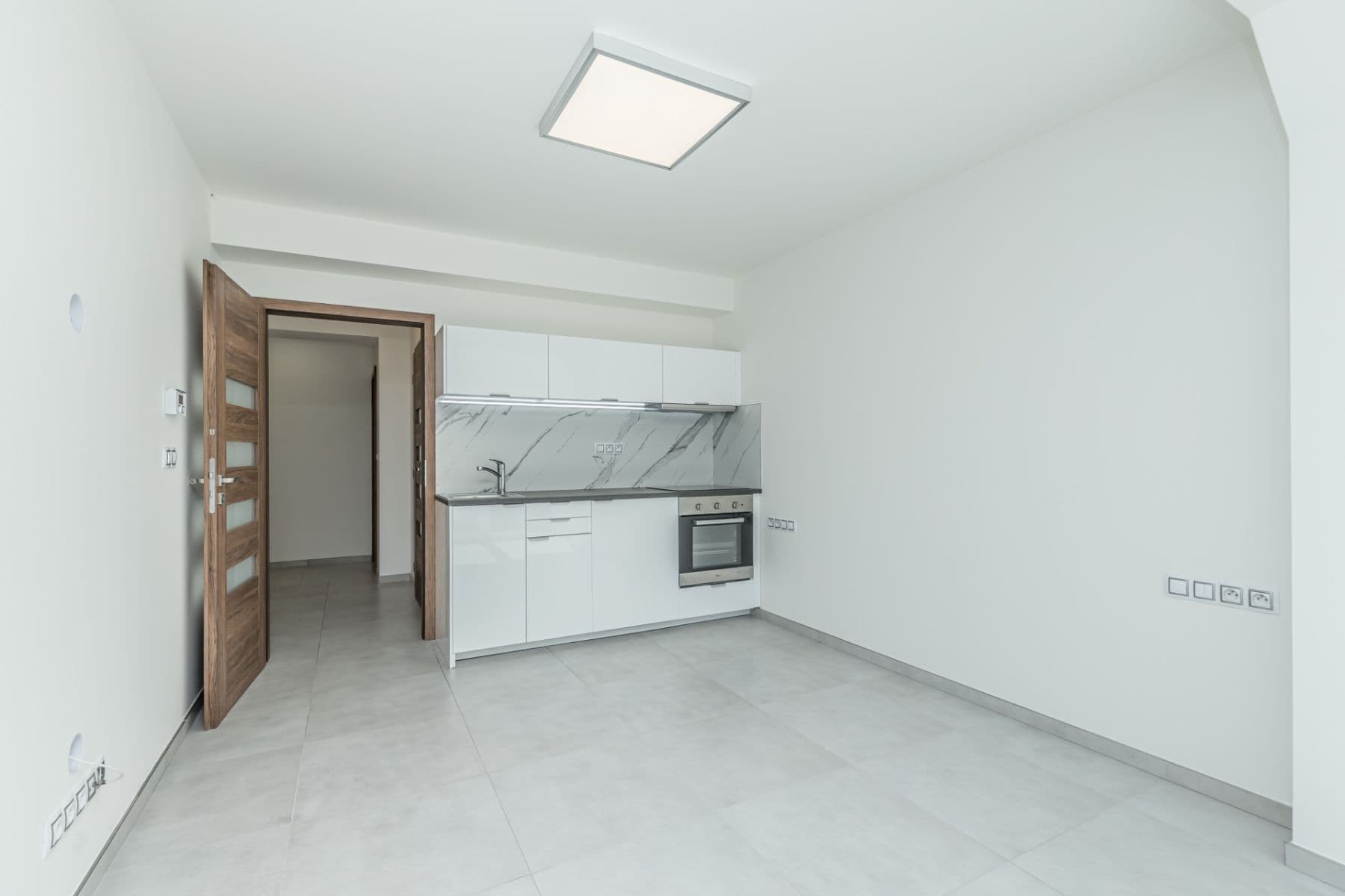 Prenájom bytu 1-izbový 28 m², Na Vysočanských Vinicích, Praha, Praha Prenájom bytu 1-izbový 28 m², Na Vysočanských Vinicích, Praha, Praha
