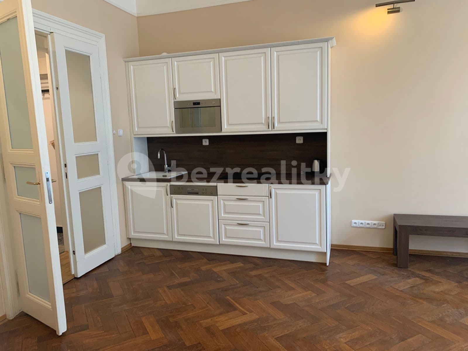 Prenájom bytu 2-izbový 66 m², Milady Horákové, Praha, Praha Prenájom bytu 2-izbový 66 m², Milady Horákové, Praha, Praha