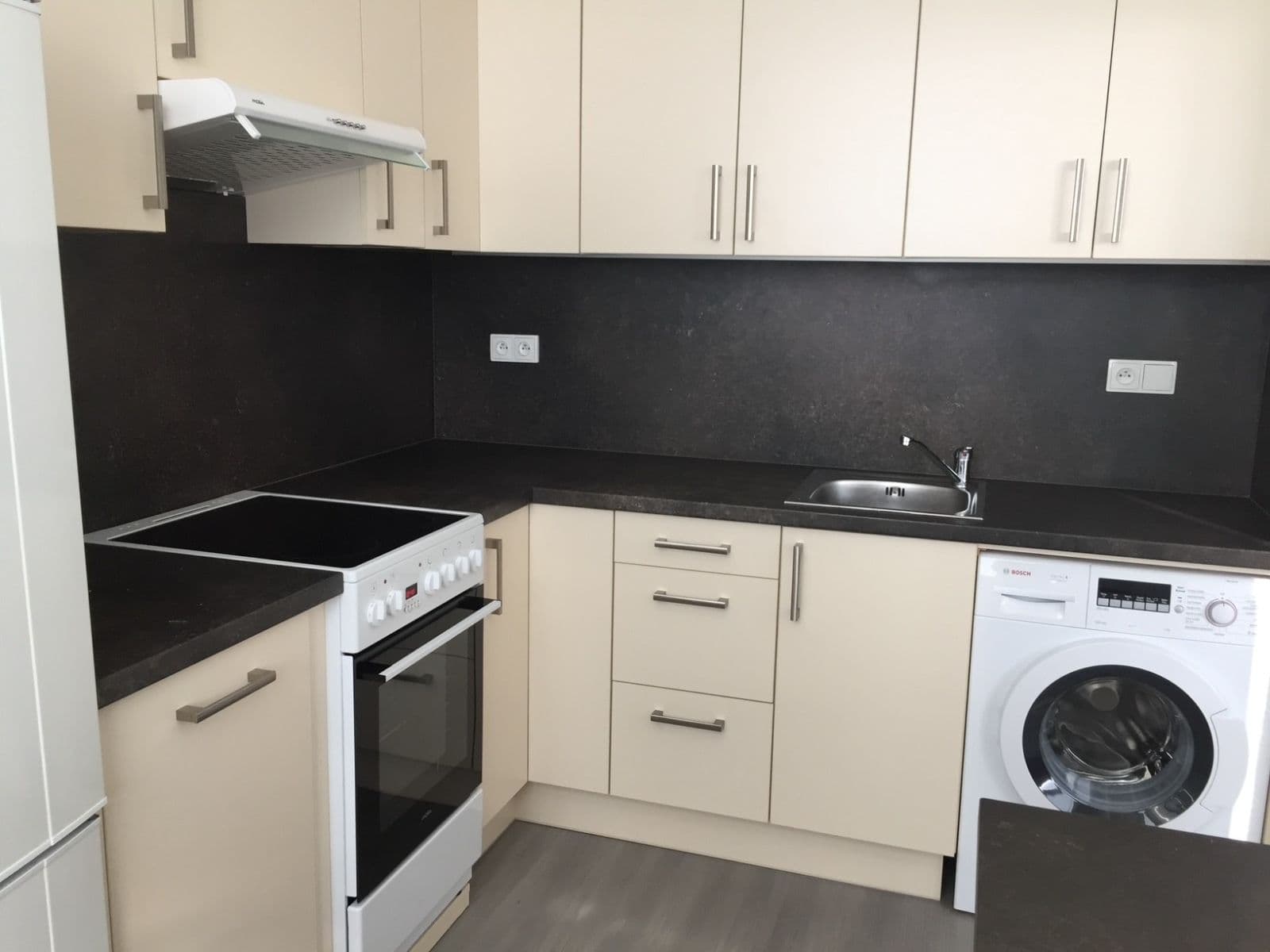 Prenájom bytu 1-izbový 35 m², Na Honech I, Zlín, Zlínský kraj Prenájom bytu 1-izbový 35 m², Na Honech I, Zlín, Zlínský kraj