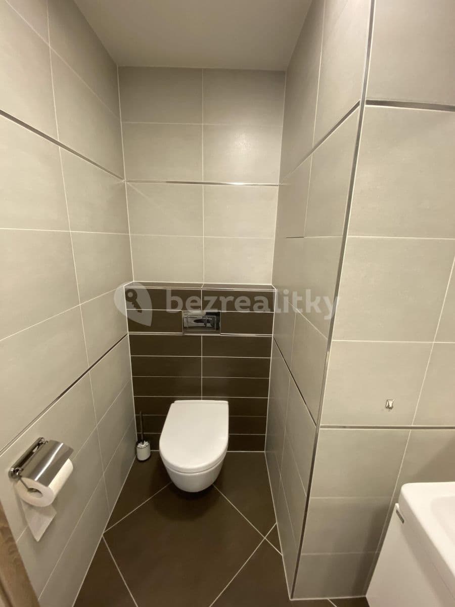Prenájom bytu 1-izbový 28 m², Bassova, Praha, Praha Prenájom bytu 1-izbový 28 m², Bassova, Praha, Praha