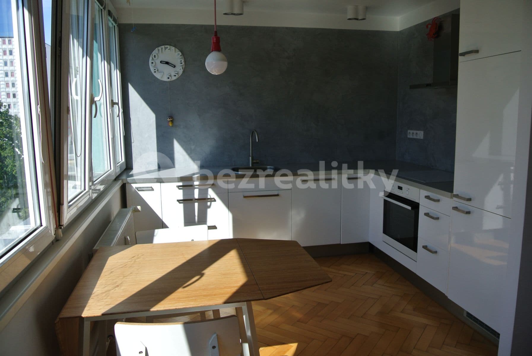 Prenájom bytu 3-izbový 56 m², K Olympiku, Praha, Praha Prenájom bytu 3-izbový 56 m², K Olympiku, Praha, Praha