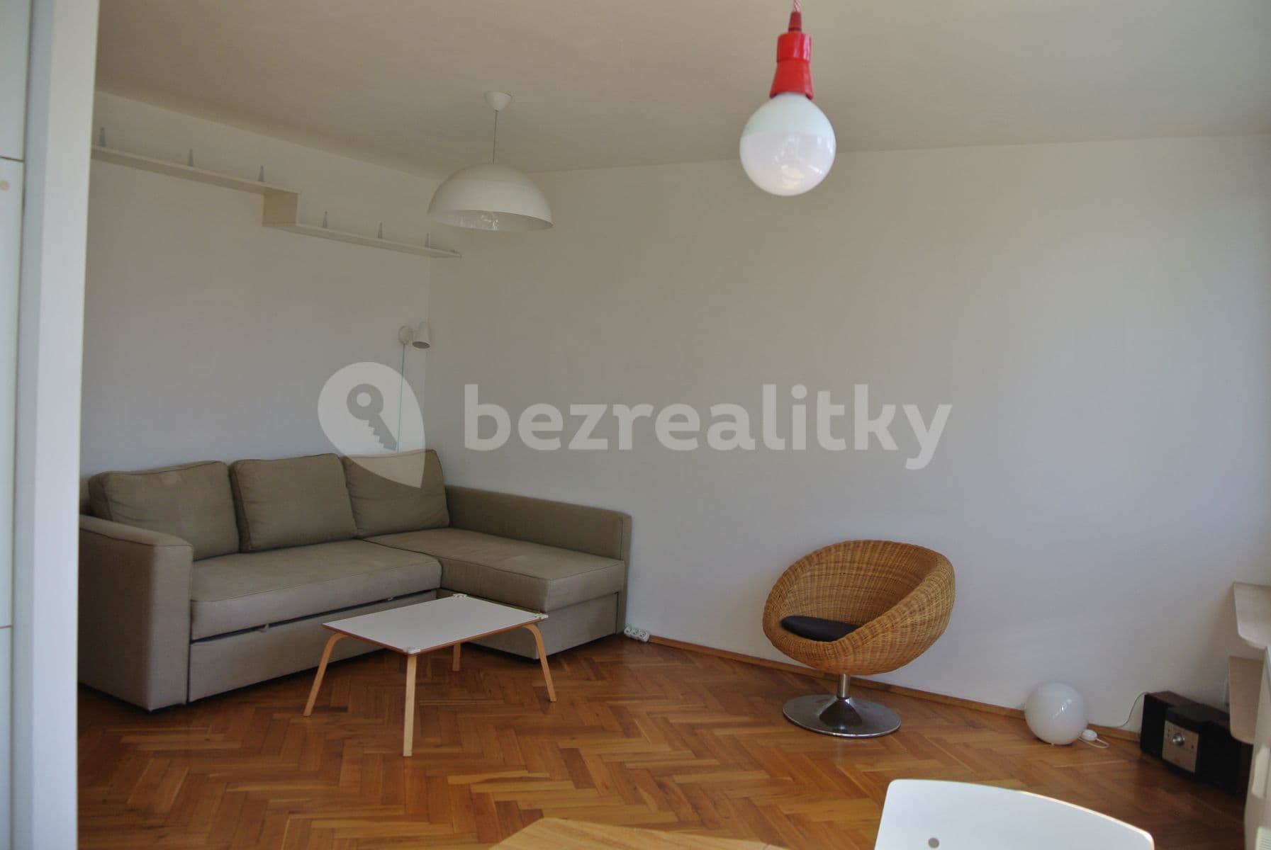 Prenájom bytu 3-izbový 56 m², K Olympiku, Praha, Praha Prenájom bytu 3-izbový 56 m², K Olympiku, Praha, Praha