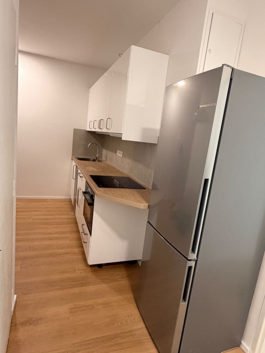 Prenájom bytu 2-izbový 51 m², Terronská, Praha, Praha Prenájom bytu 2-izbový 51 m², Terronská, Praha, Praha