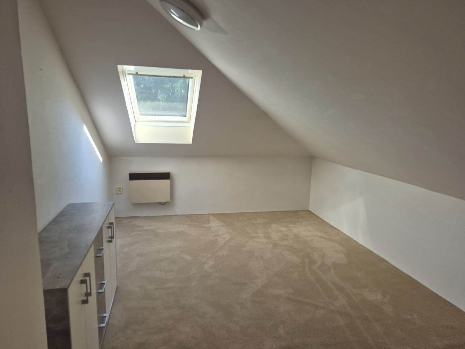 Prenájom bytu 3-izbový 500 m², Na Vaňhově, Praha, Praha Prenájom bytu 3-izbový 500 m², Na Vaňhově, Praha, Praha