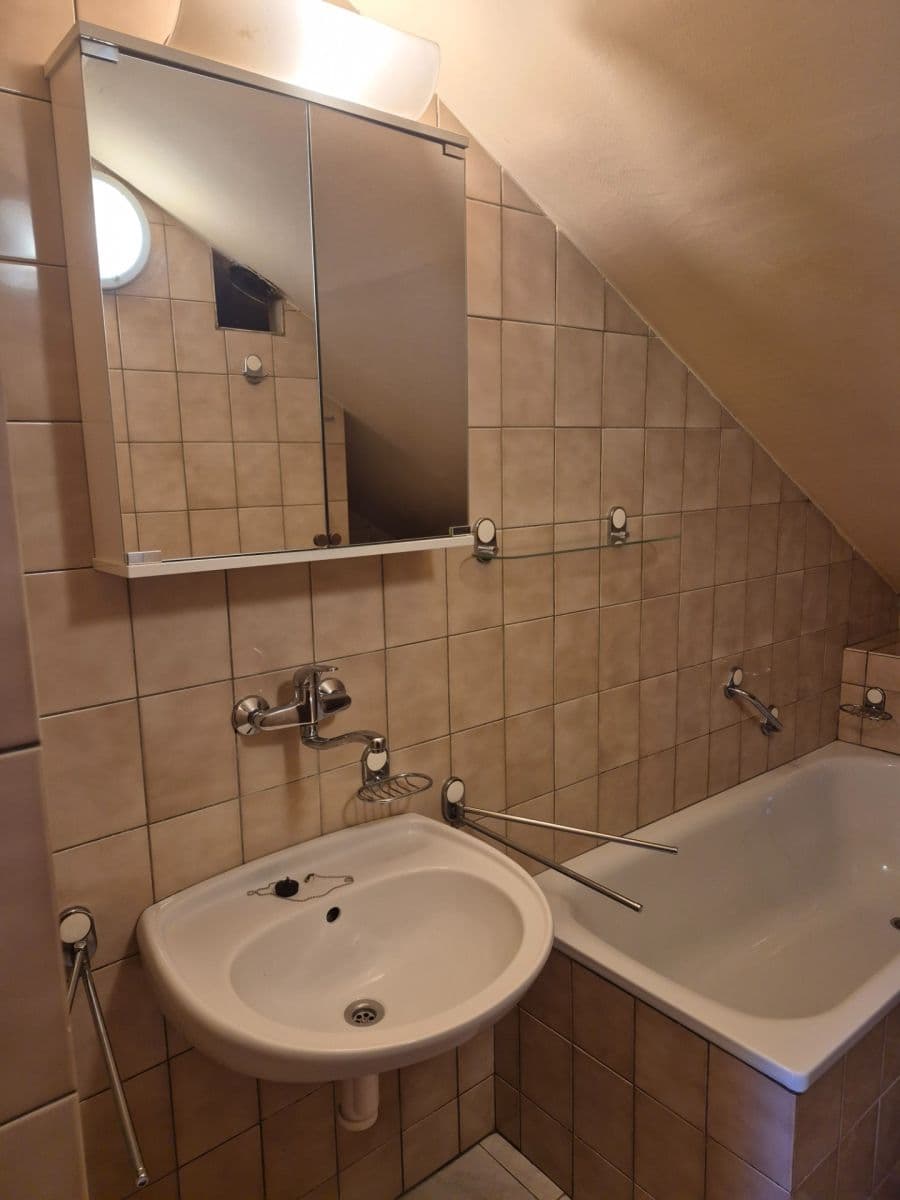 Prenájom bytu 3-izbový 500 m², Na Vaňhově, Praha, Praha Prenájom bytu 3-izbový 500 m², Na Vaňhově, Praha, Praha
