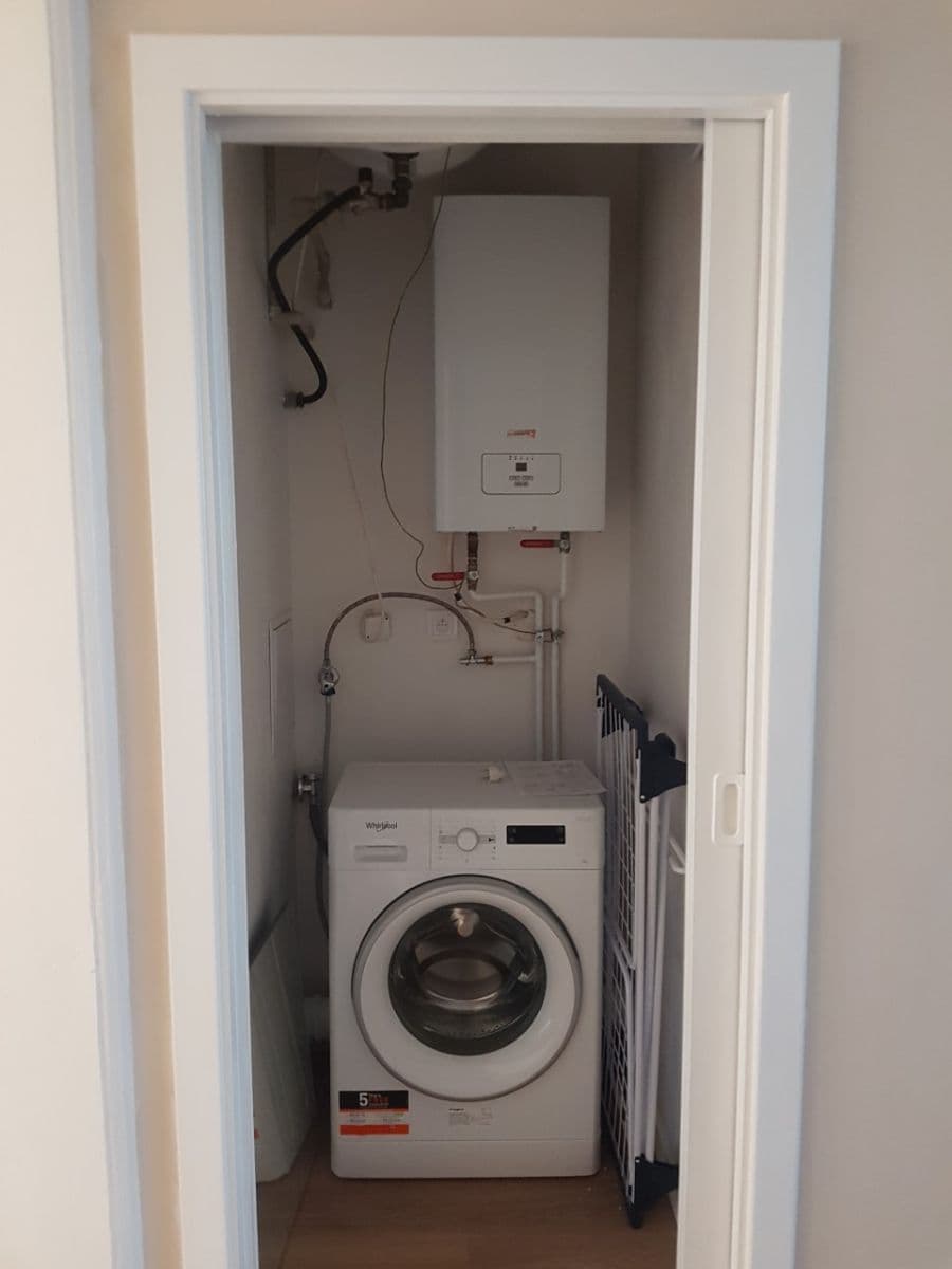 Prenájom bytu 1-izbový 43 m², Kamenická, Praha, Praha Prenájom bytu 1-izbový 43 m², Kamenická, Praha, Praha
