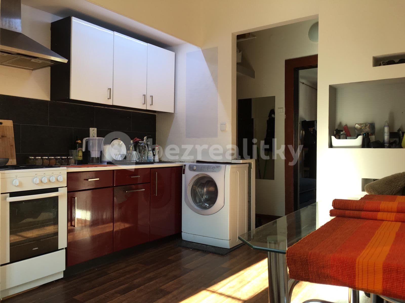 Prenájom bytu 1-izbový 30 m², Nad Koulkou, Praha, Praha Prenájom bytu 1-izbový 30 m², Nad Koulkou, Praha, Praha