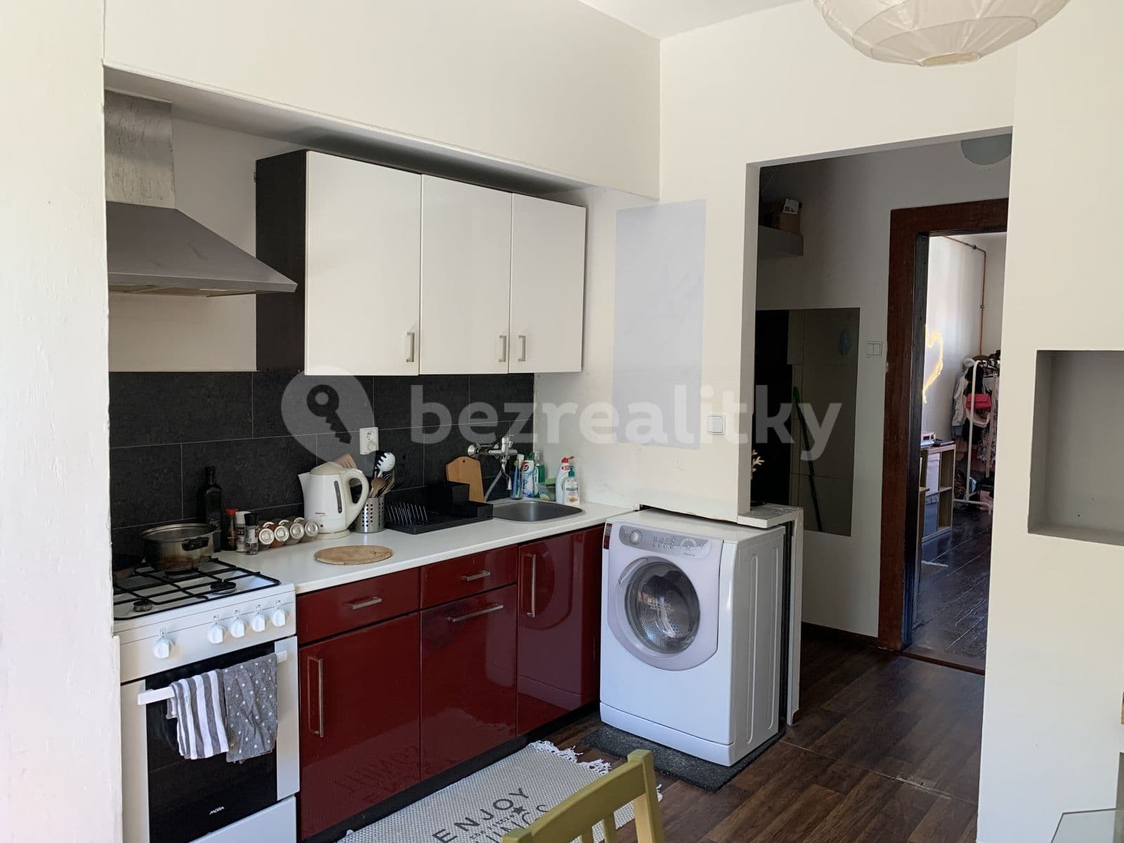 Prenájom bytu 1-izbový 30 m², Nad Koulkou, Praha, Praha Prenájom bytu 1-izbový 30 m², Nad Koulkou, Praha, Praha
