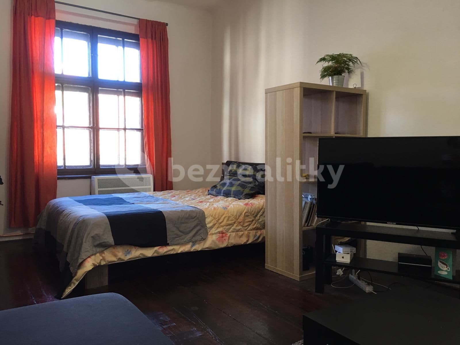 Prenájom bytu 1-izbový 30 m², Nad Koulkou, Praha, Praha Prenájom bytu 1-izbový 30 m², Nad Koulkou, Praha, Praha