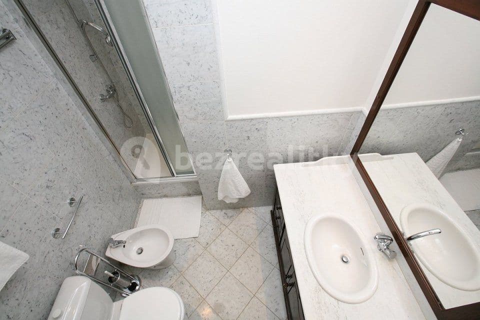 Prenájom bytu 2-izbový 50 m², Korunní, Praha, Praha Prenájom bytu 2-izbový 50 m², Korunní, Praha, Praha