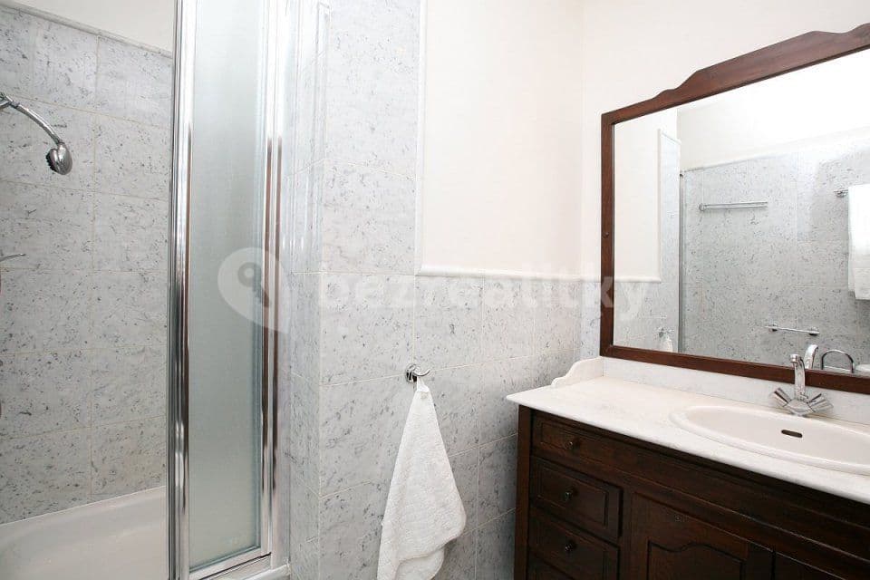 Prenájom bytu 2-izbový 50 m², Korunní, Praha, Praha Prenájom bytu 2-izbový 50 m², Korunní, Praha, Praha