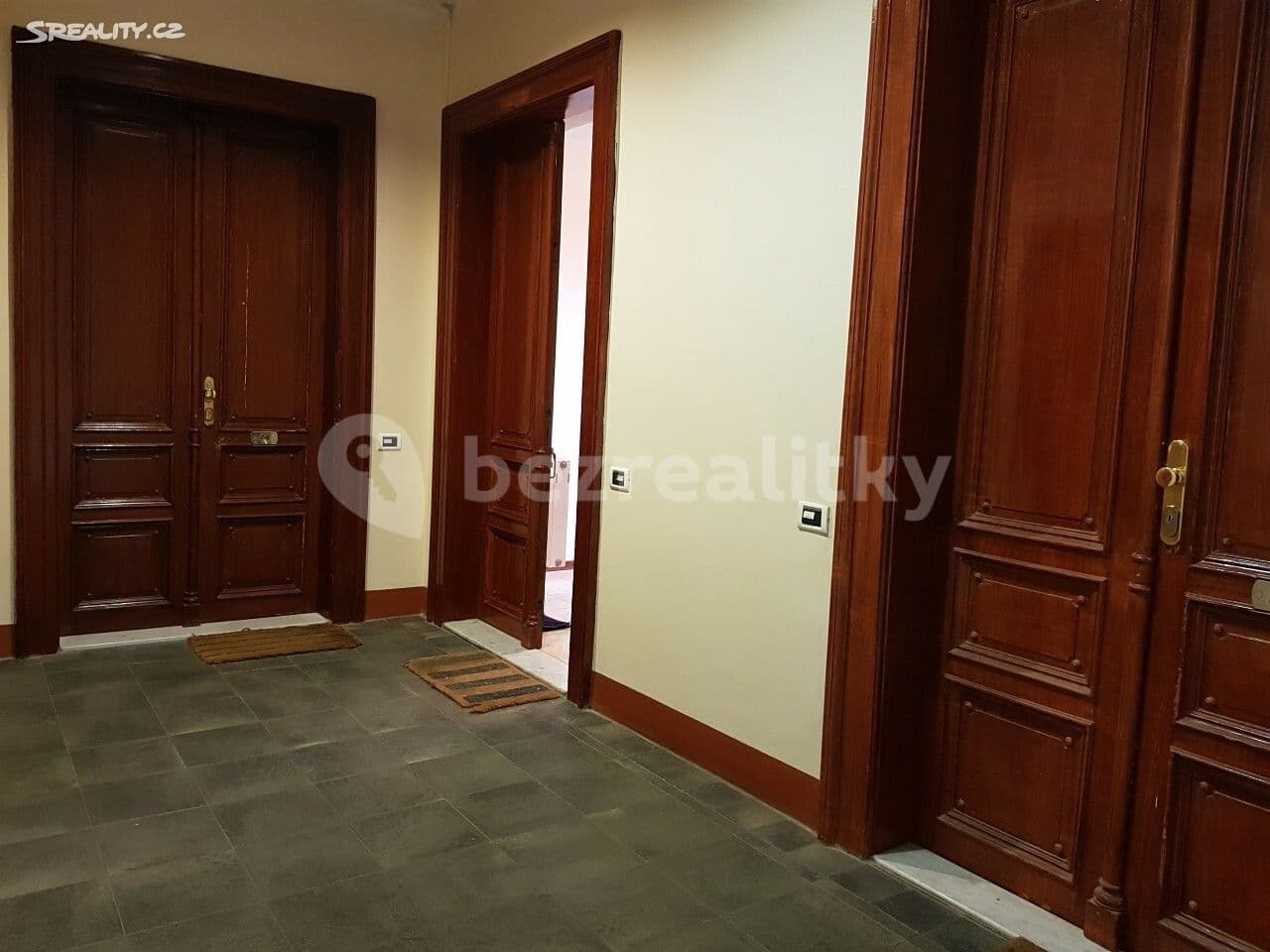 Prenájom bytu 2-izbový 50 m², Korunní, Praha, Praha Prenájom bytu 2-izbový 50 m², Korunní, Praha, Praha