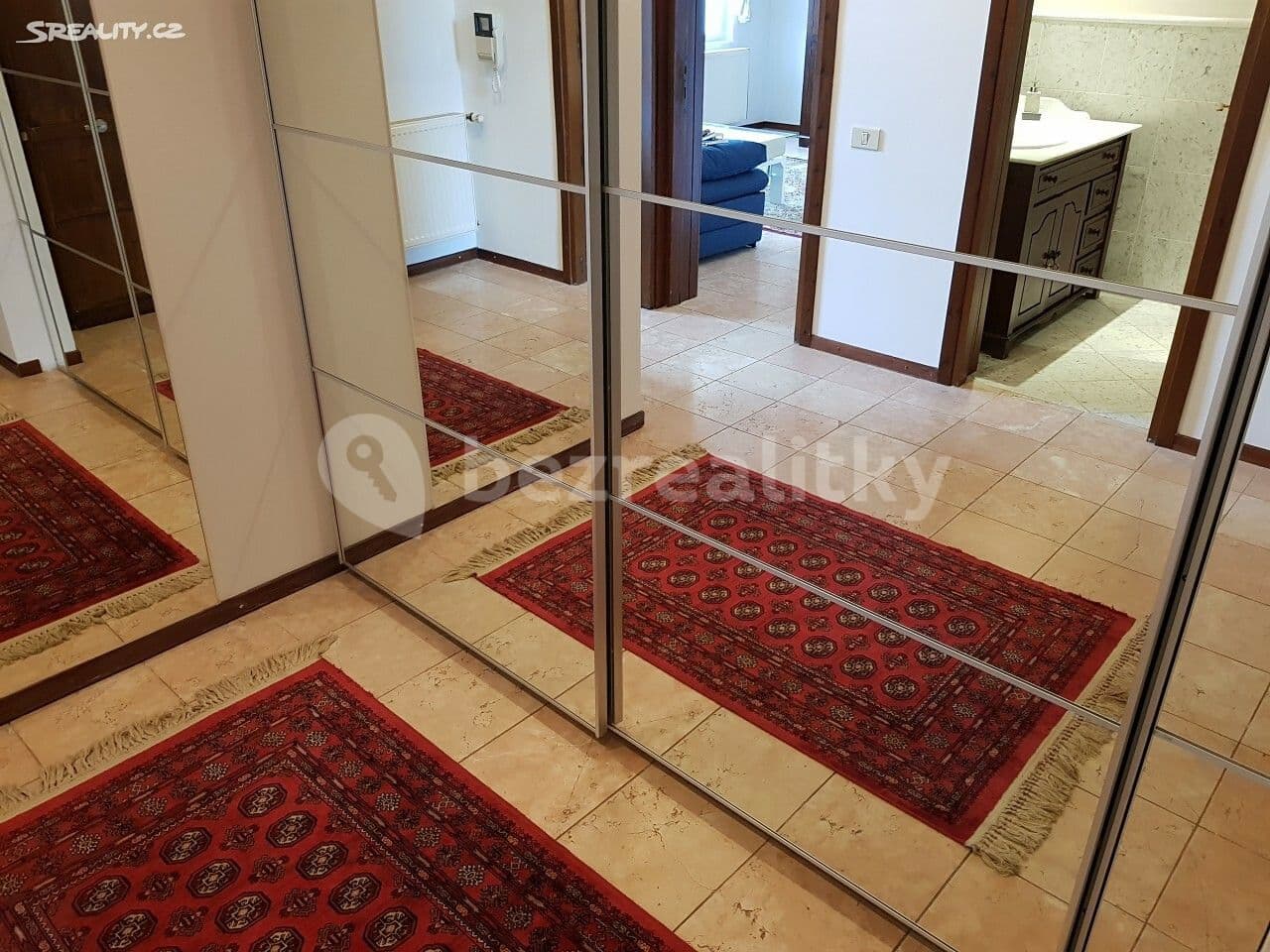Prenájom bytu 2-izbový 50 m², Korunní, Praha, Praha Prenájom bytu 2-izbový 50 m², Korunní, Praha, Praha