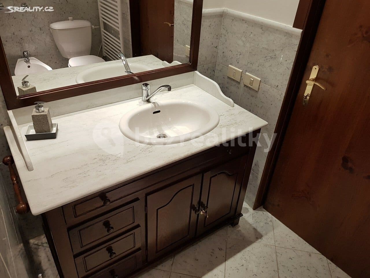 Prenájom bytu 2-izbový 50 m², Korunní, Praha, Praha Prenájom bytu 2-izbový 50 m², Korunní, Praha, Praha