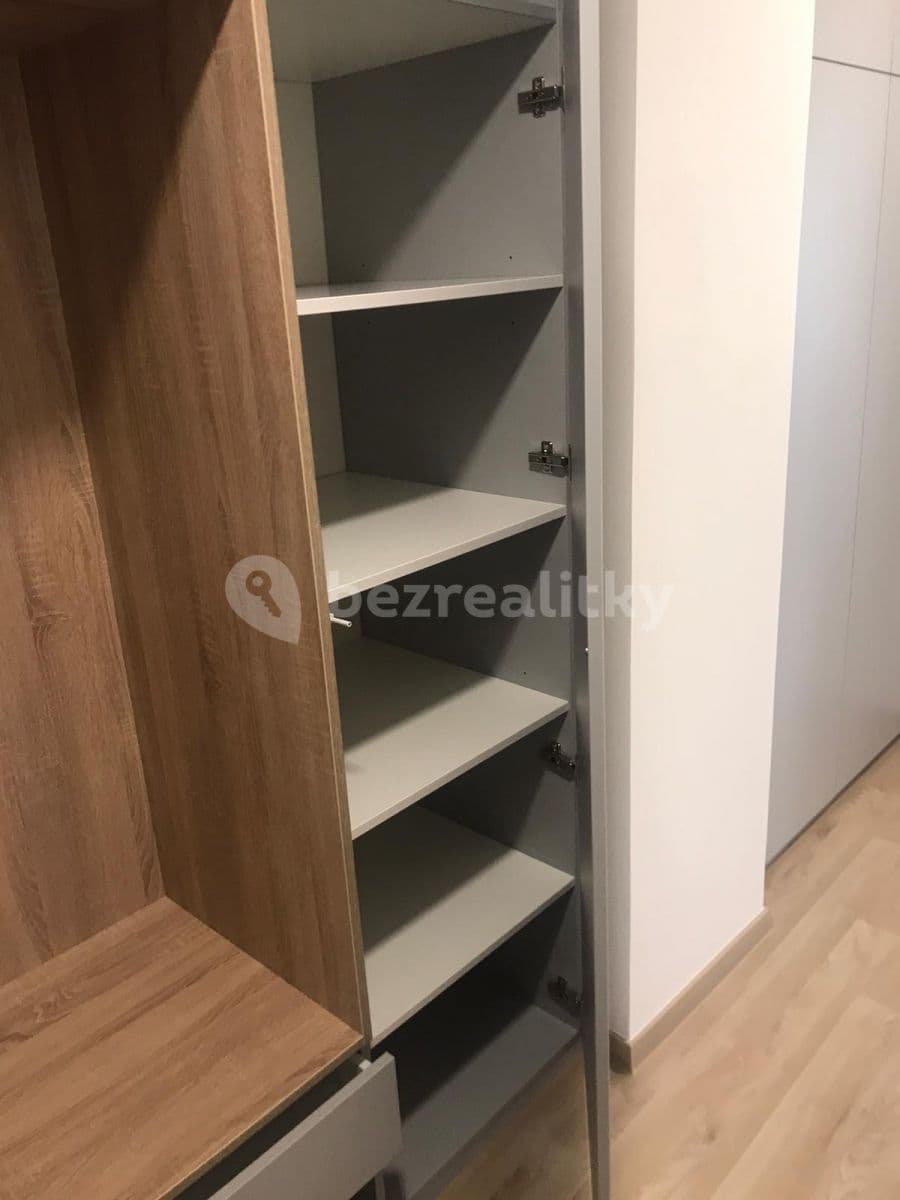 Prenájom bytu 1-izbový 29 m², Souběžná Ⅱ, Praha, Praha Prenájom bytu 1-izbový 29 m², Souběžná Ⅱ, Praha, Praha