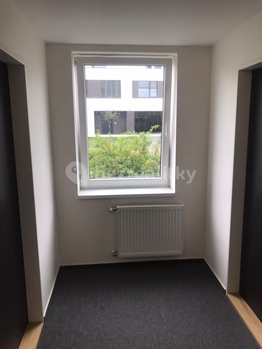 Prenájom bytu 1-izbový 29 m², Souběžná Ⅱ, Praha, Praha Prenájom bytu 1-izbový 29 m², Souběžná Ⅱ, Praha, Praha