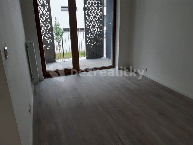 Prenájom bytu 2-izbový 44 m², Pallova, Plzeň, Plzeňský kraj Prenájom bytu 2-izbový 44 m², Pallova, Plzeň, Plzeňský kraj