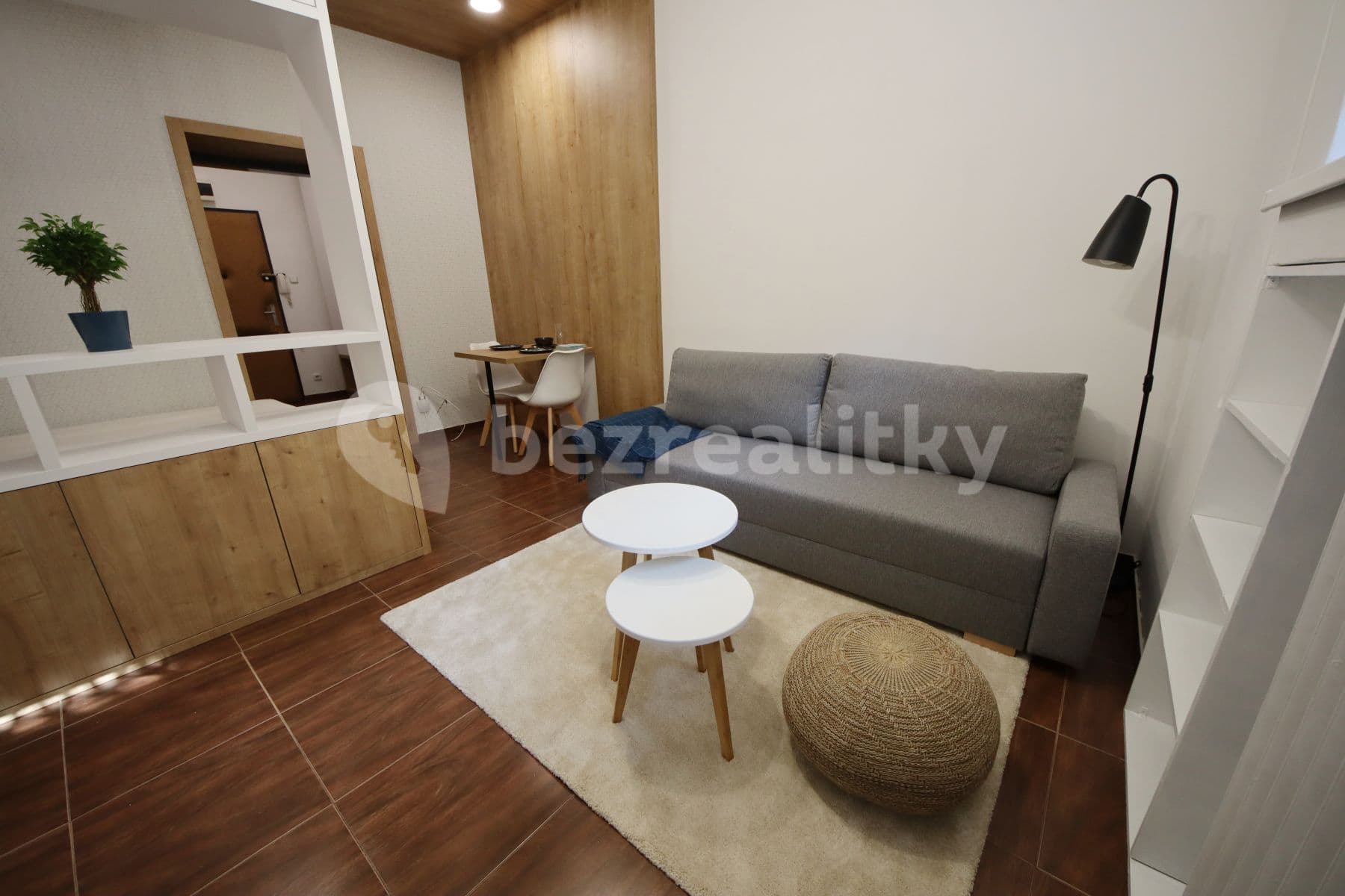 Prenájom bytu 1-izbový 33 m², Koulova, Praha, Praha Prenájom bytu 1-izbový 33 m², Koulova, Praha, Praha