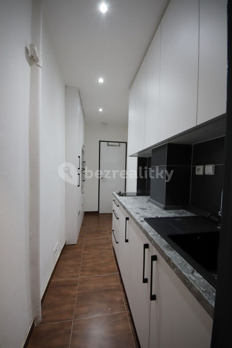Prenájom bytu 1-izbový 33 m², Koulova, Praha, Praha Prenájom bytu 1-izbový 33 m², Koulova, Praha, Praha