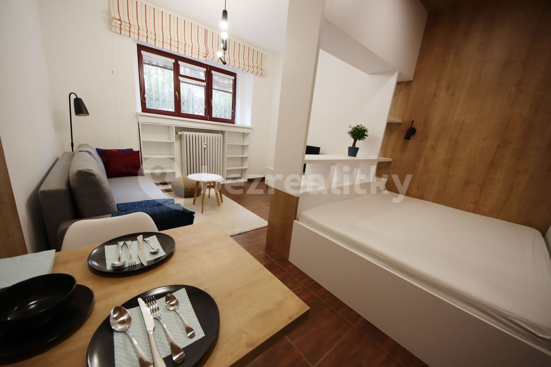 Prenájom bytu 1-izbový 33 m², Koulova, Praha, Praha Prenájom bytu 1-izbový 33 m², Koulova, Praha, Praha