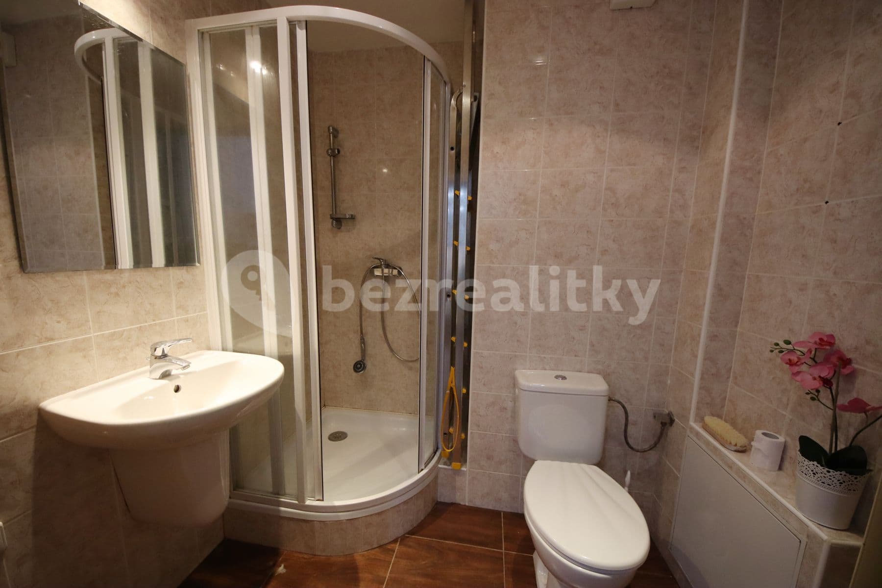 Prenájom bytu 1-izbový 33 m², Koulova, Praha, Praha Prenájom bytu 1-izbový 33 m², Koulova, Praha, Praha