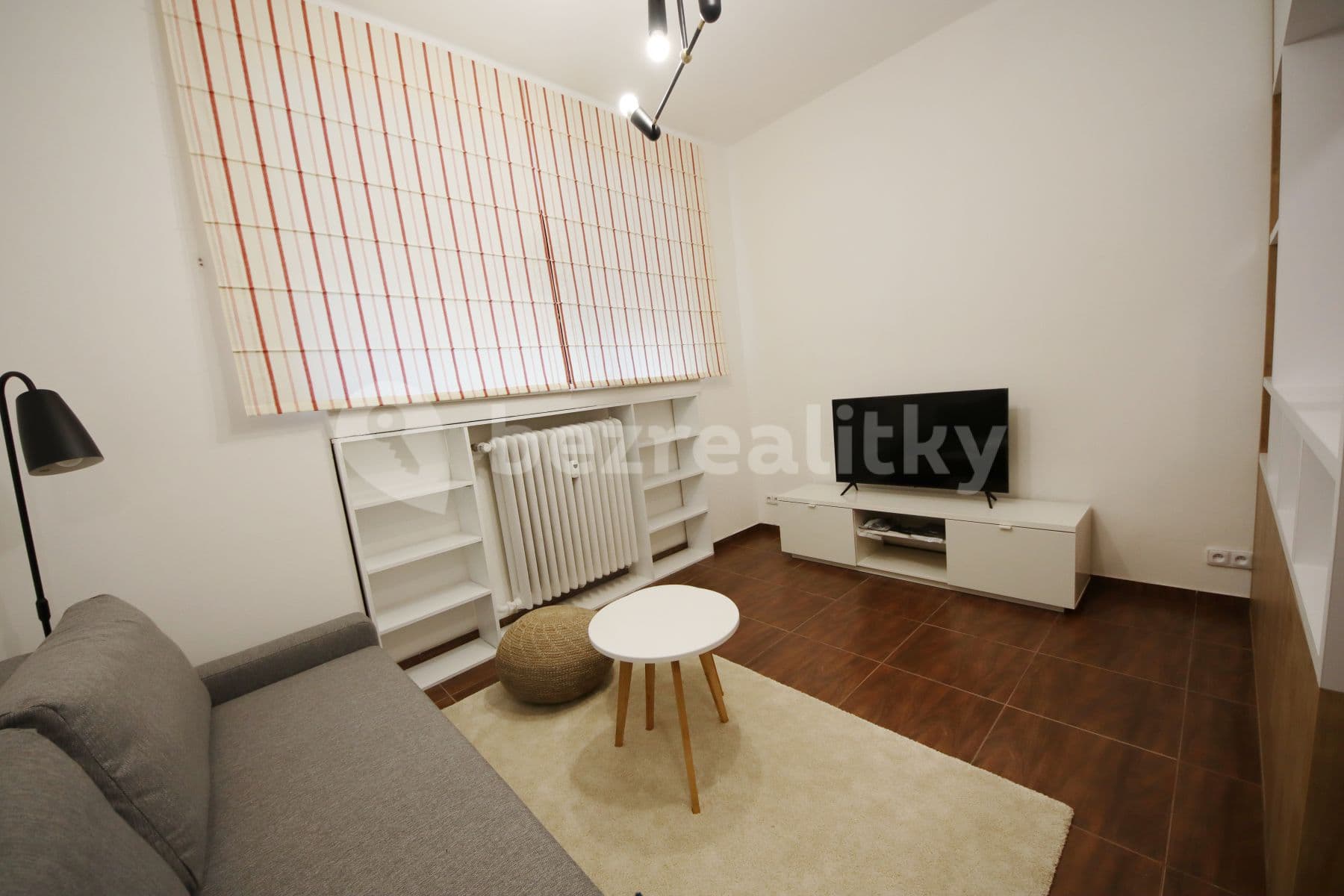 Prenájom bytu 1-izbový 33 m², Koulova, Praha, Praha Prenájom bytu 1-izbový 33 m², Koulova, Praha, Praha