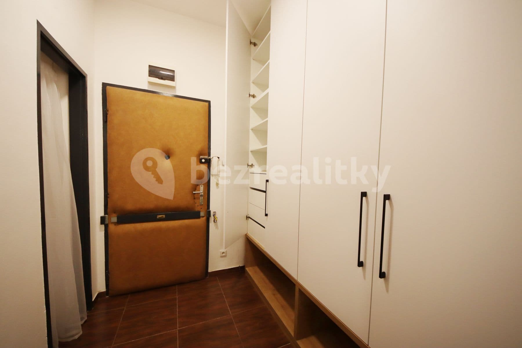 Prenájom bytu 1-izbový 33 m², Koulova, Praha, Praha Prenájom bytu 1-izbový 33 m², Koulova, Praha, Praha