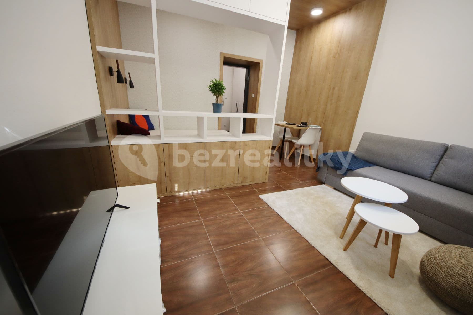 Prenájom bytu 1-izbový 33 m², Koulova, Praha, Praha Prenájom bytu 1-izbový 33 m², Koulova, Praha, Praha