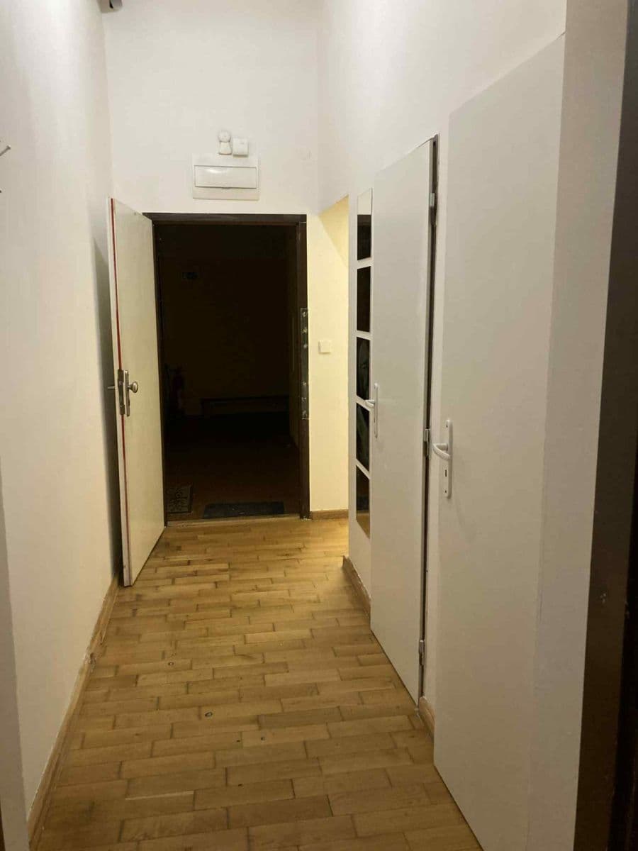 Prenájom bytu 3-izbový 88 m², Podnásepní, Brno, Jihomoravský kraj Prenájom bytu 3-izbový 88 m², Podnásepní, Brno, Jihomoravský kraj