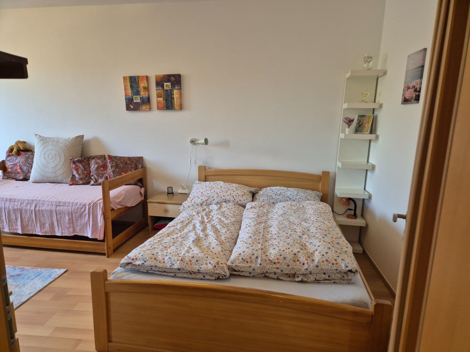 Prenájom bytu 1-izbový 37 m², Nademlejnská, Praha, Praha Prenájom bytu 1-izbový 37 m², Nademlejnská, Praha, Praha
