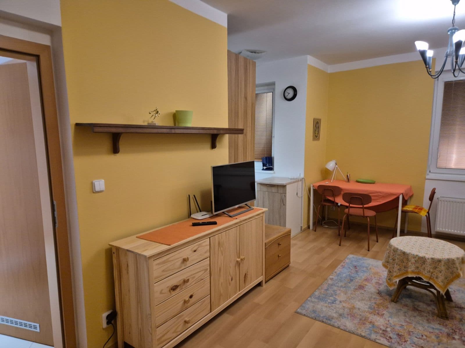 Prenájom bytu 1-izbový 37 m², Nademlejnská, Praha, Praha Prenájom bytu 1-izbový 37 m², Nademlejnská, Praha, Praha
