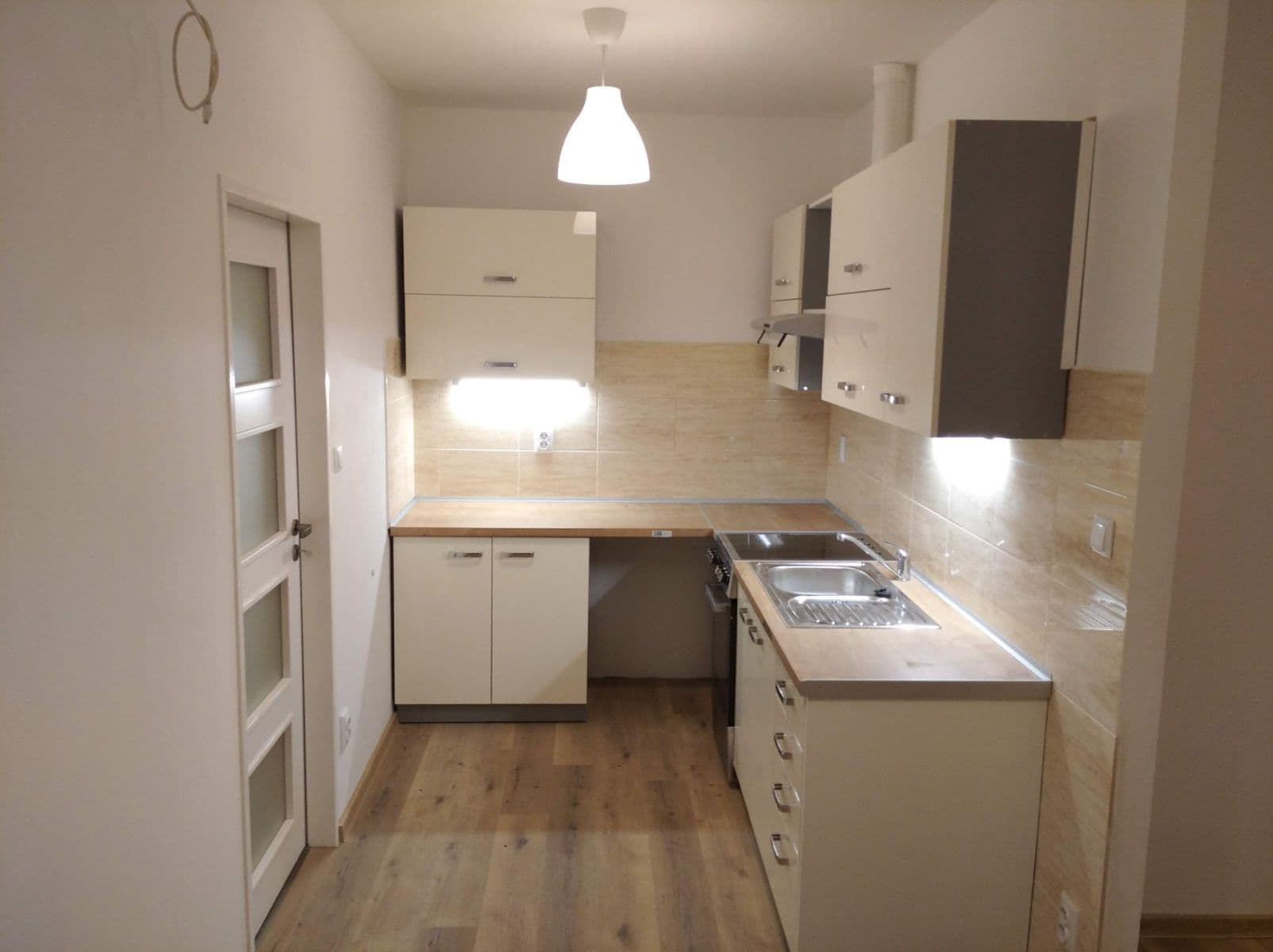 Prenájom bytu 2-izbový 42 m², Pod Vilami, Praha, Praha Prenájom bytu 2-izbový 42 m², Pod Vilami, Praha, Praha