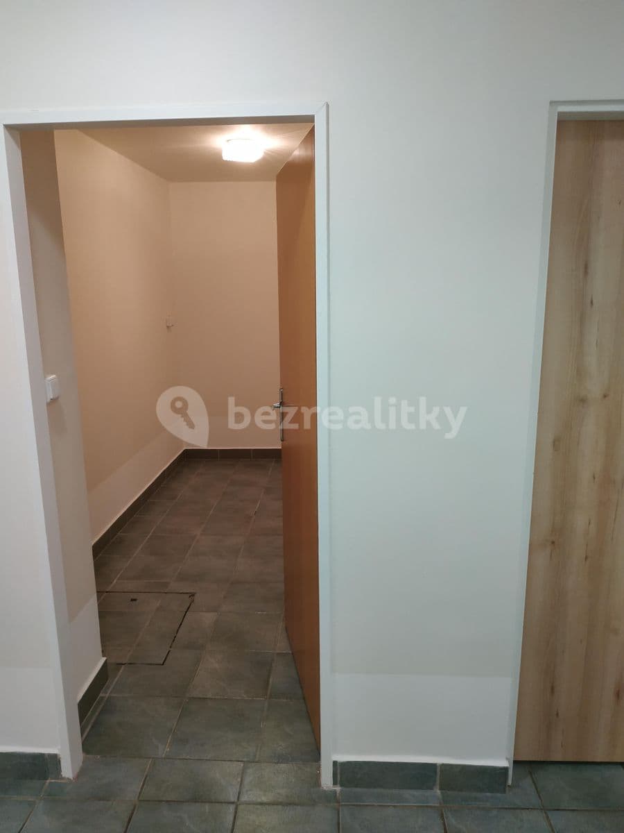 Prenájom nebytového priestoru 89 m², Na Pláni, Plzeň, Plzeňský kraj Prenájom nebytového priestoru 89 m², Na Pláni, Plzeň, Plzeňský kraj