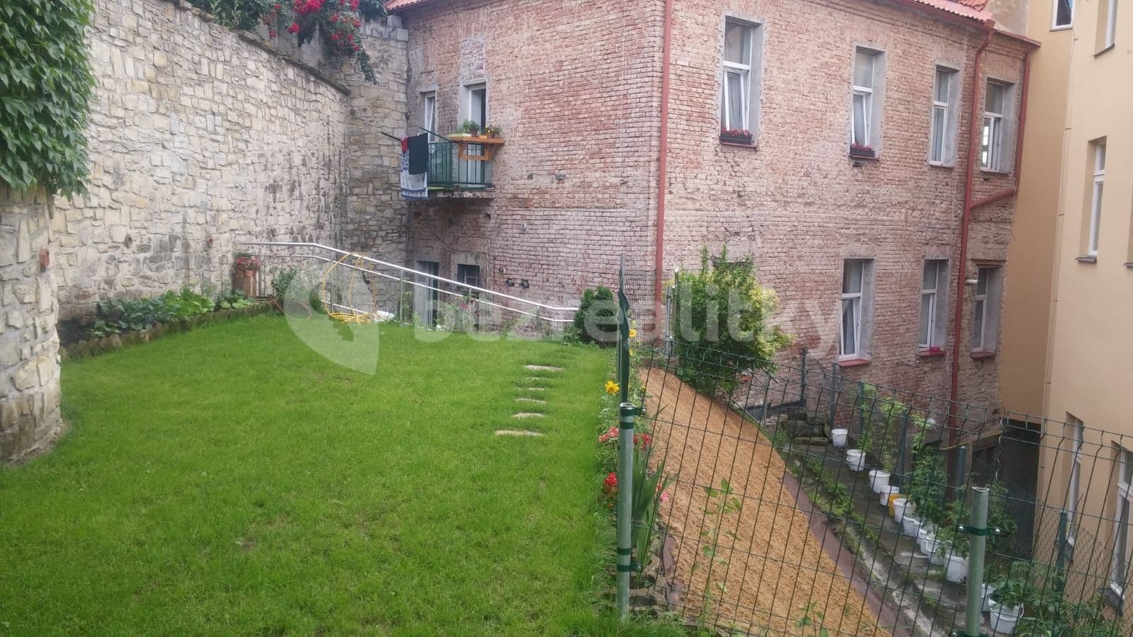 Prenájom bytu 1-izbový 36 m², Široká, Chrudim, Pardubický kraj Prenájom bytu 1-izbový 36 m², Široká, Chrudim, Pardubický kraj