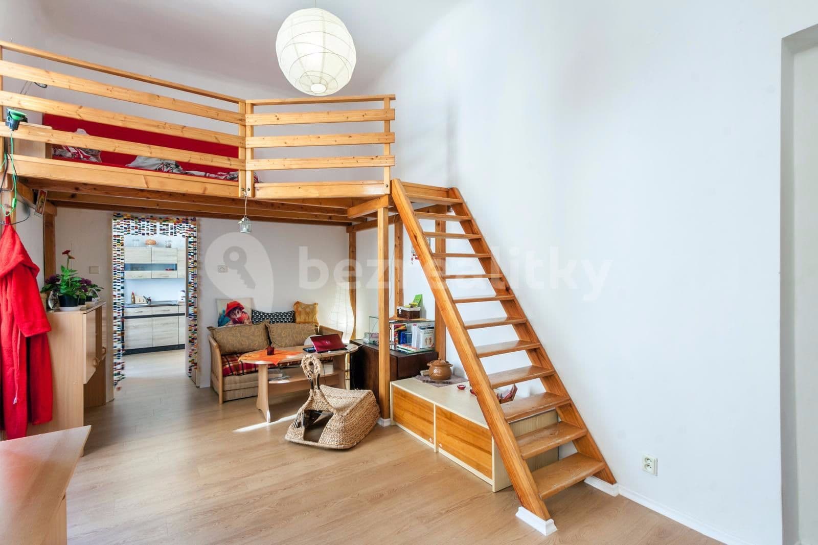 Prenájom bytu 1-izbový 36 m², Široká, Chrudim, Pardubický kraj Prenájom bytu 1-izbový 36 m², Široká, Chrudim, Pardubický kraj