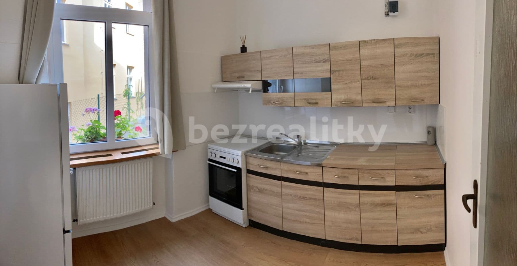 Prenájom bytu 1-izbový 36 m², Široká, Chrudim, Pardubický kraj Prenájom bytu 1-izbový 36 m², Široká, Chrudim, Pardubický kraj