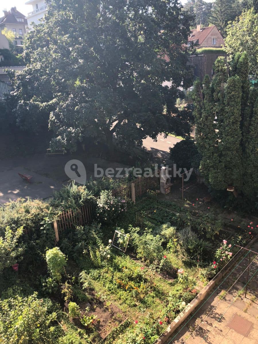 Prenájom bytu 3-izbový 67 m², Podolská, Praha, Praha Prenájom bytu 3-izbový 67 m², Podolská, Praha, Praha