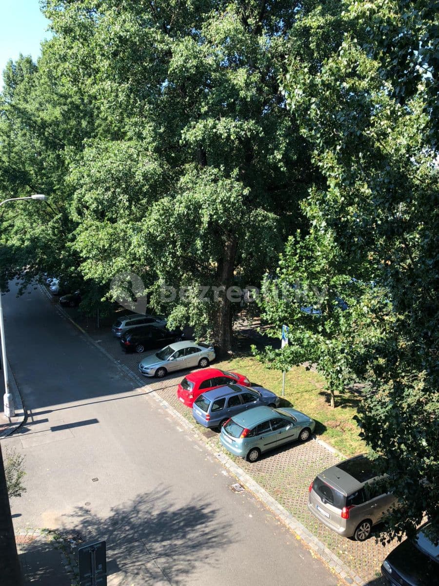 Prenájom bytu 3-izbový 67 m², Podolská, Praha, Praha Prenájom bytu 3-izbový 67 m², Podolská, Praha, Praha