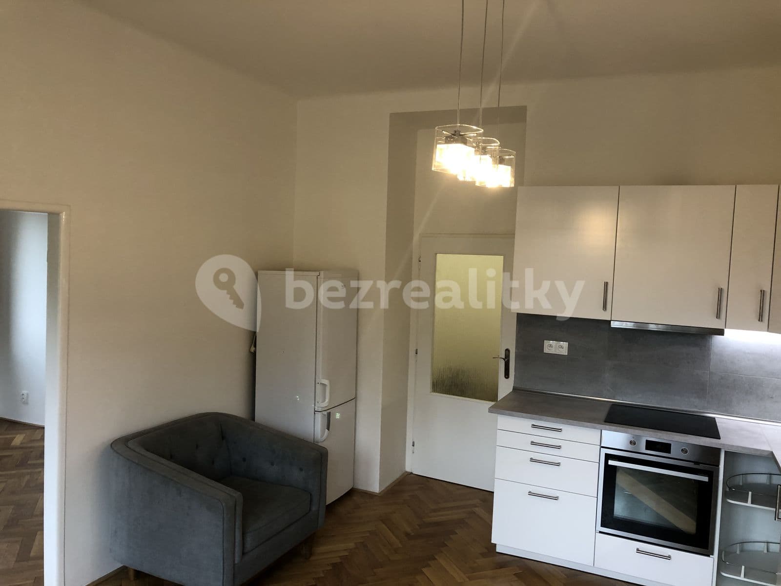 Prenájom bytu 3-izbový 67 m², Podolská, Praha, Praha Prenájom bytu 3-izbový 67 m², Podolská, Praha, Praha