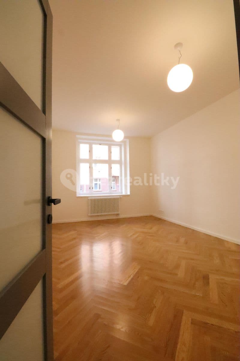 Prenájom bytu 2-izbový 55 m², Čajkovského, Praha, Praha Prenájom bytu 2-izbový 55 m², Čajkovského, Praha, Praha