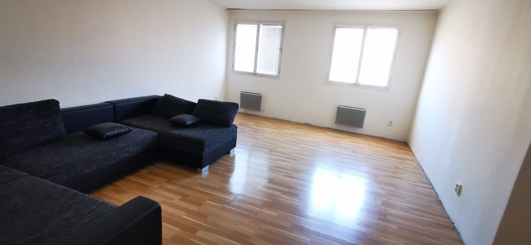 Prenájom bytu 2-izbový 50 m², Plzeňská, Praha, Praha Prenájom bytu 2-izbový 50 m², Plzeňská, Praha, Praha
