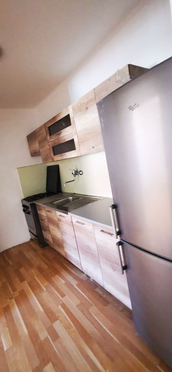 Prenájom bytu 2-izbový 50 m², Plzeňská, Praha, Praha Prenájom bytu 2-izbový 50 m², Plzeňská, Praha, Praha