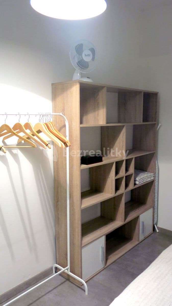 Prenájom bytu 1-izbový 40 m², Vodičkova, Praha, Praha Prenájom bytu 1-izbový 40 m², Vodičkova, Praha, Praha