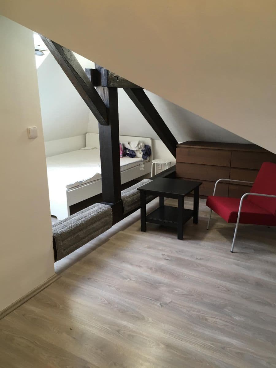 Prenájom bytu 1-izbový 30 m², Nad Vodovodem, Praha, Praha Prenájom bytu 1-izbový 30 m², Nad Vodovodem, Praha, Praha