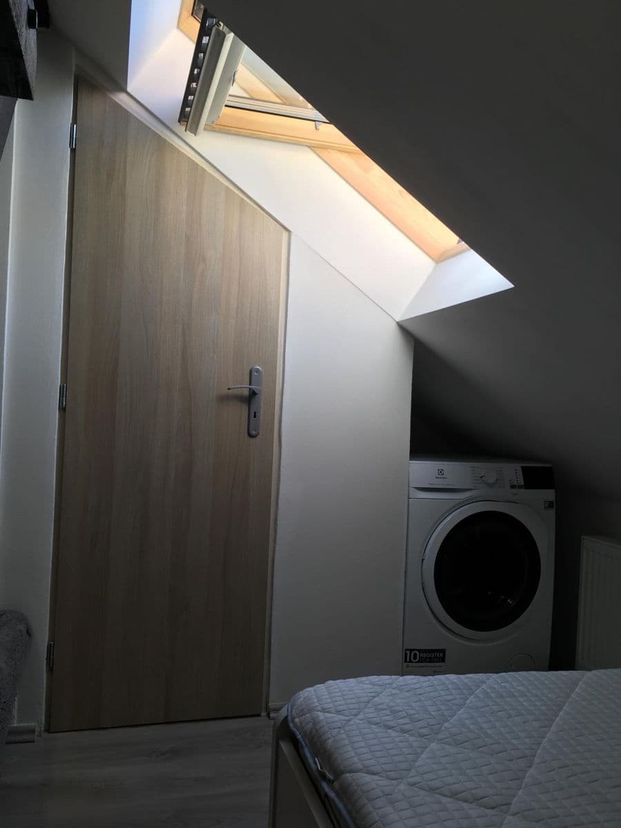 Prenájom bytu 1-izbový 30 m², Nad Vodovodem, Praha, Praha Prenájom bytu 1-izbový 30 m², Nad Vodovodem, Praha, Praha